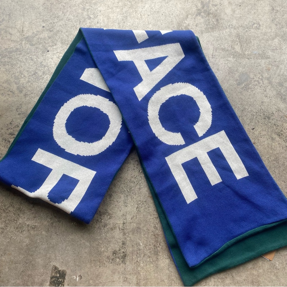 The Northface Color Block Scarf TNF Blue / Green OS Logo 96” x 12” - NEW - Picture 3 of 6